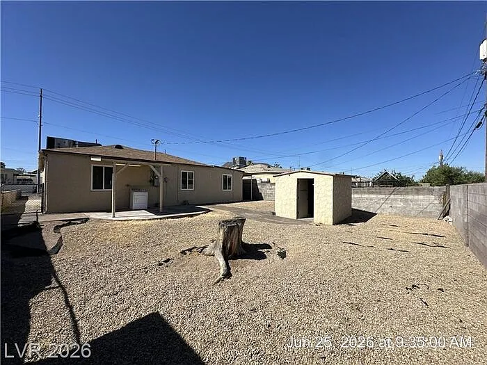 148 W Victory Rd — Photo 25
