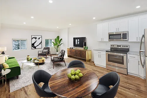 1054 Hall Pl #1 Photo 1