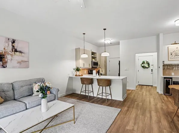 870 Inman Village Pkwy NE APT 424, Atlanta, GA 30309
