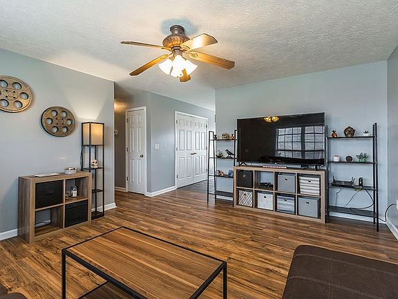 5th image of 129 Primrose Cir