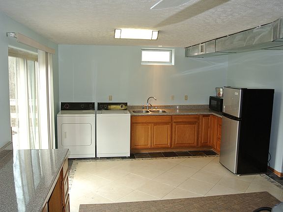 basement mini kitchen