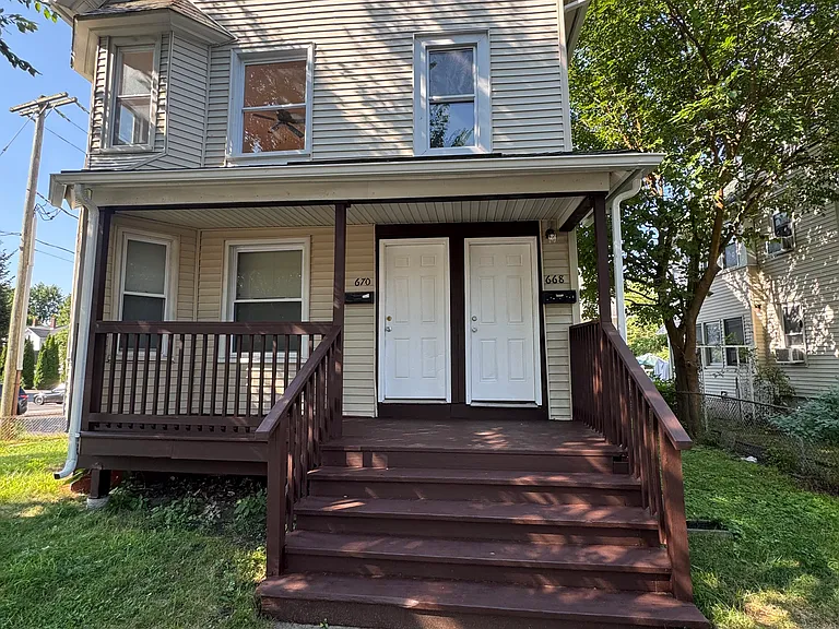 670 Main St #668 — Photo 1