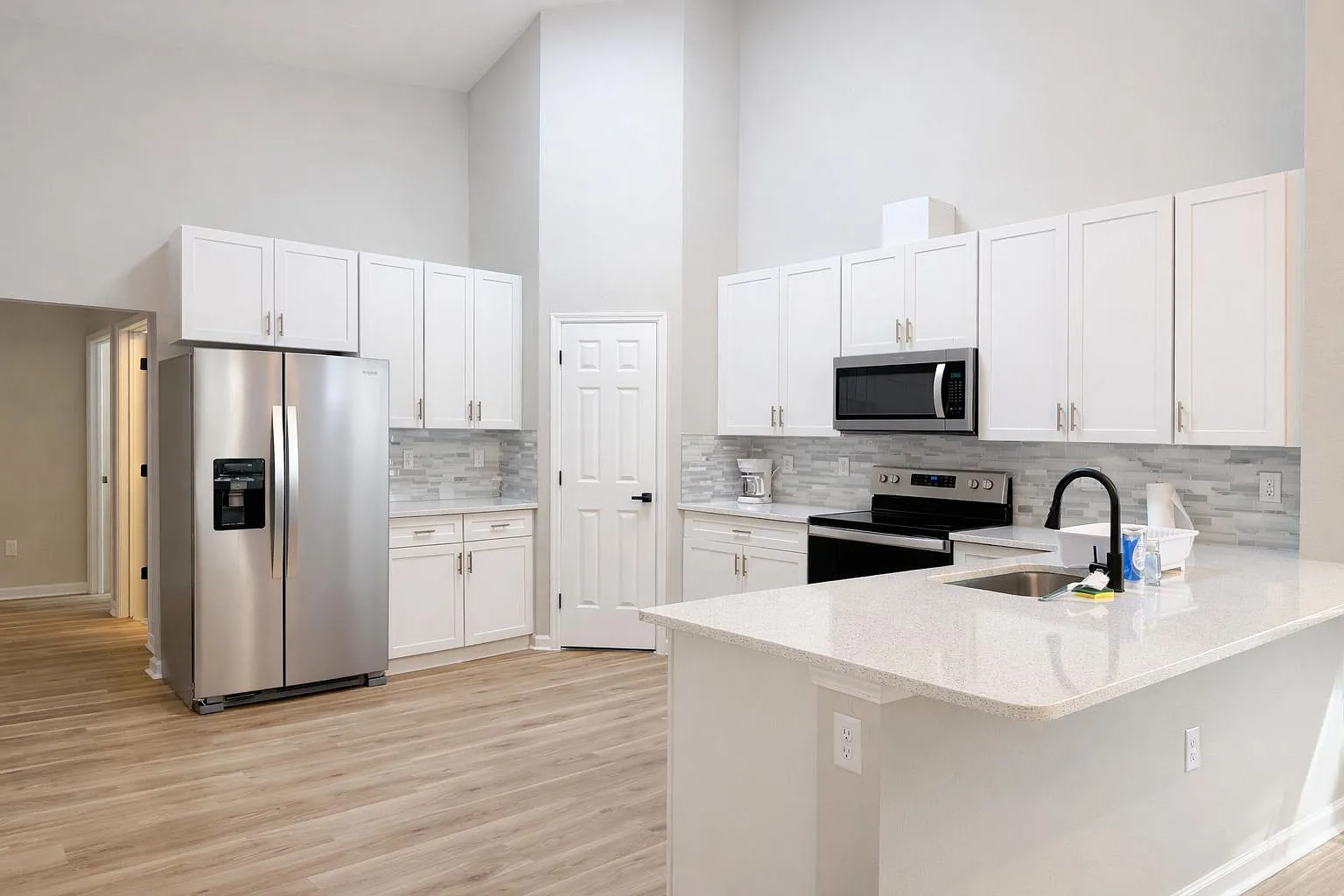 4 bed, 2.0 bath, 1560 sqft, $1,027 — Photo 3