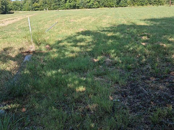 2nd image of 2020 Farm Road 909