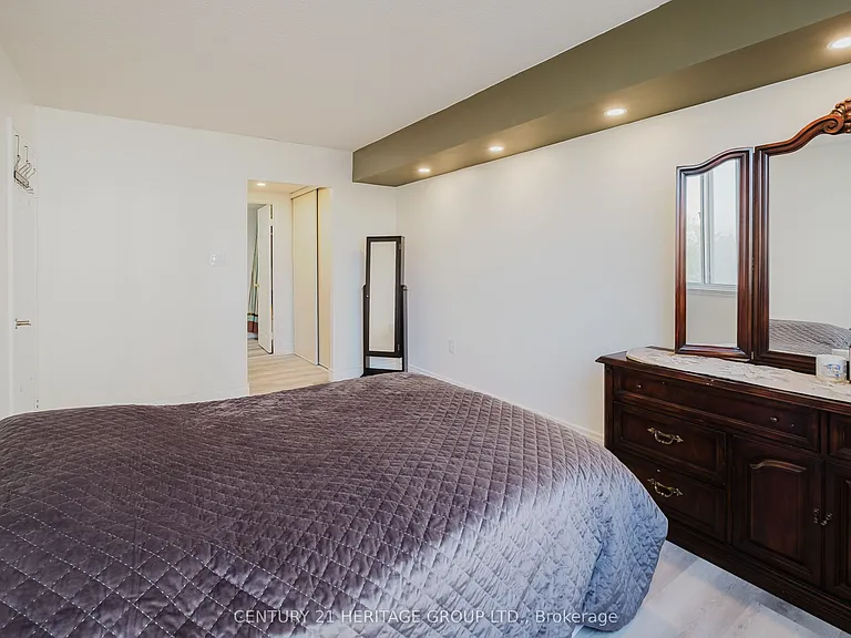 270 Davis Dr #209 — Photo 22