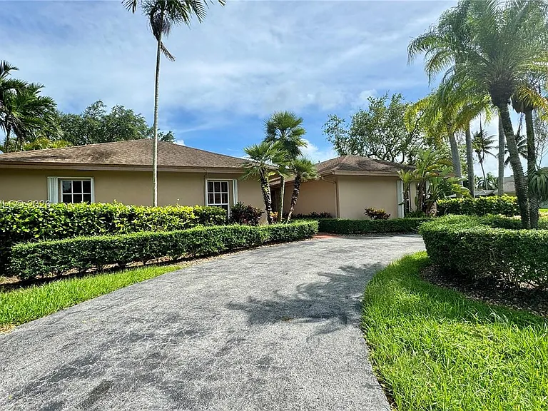 10280 SW 141st St — Photo 35