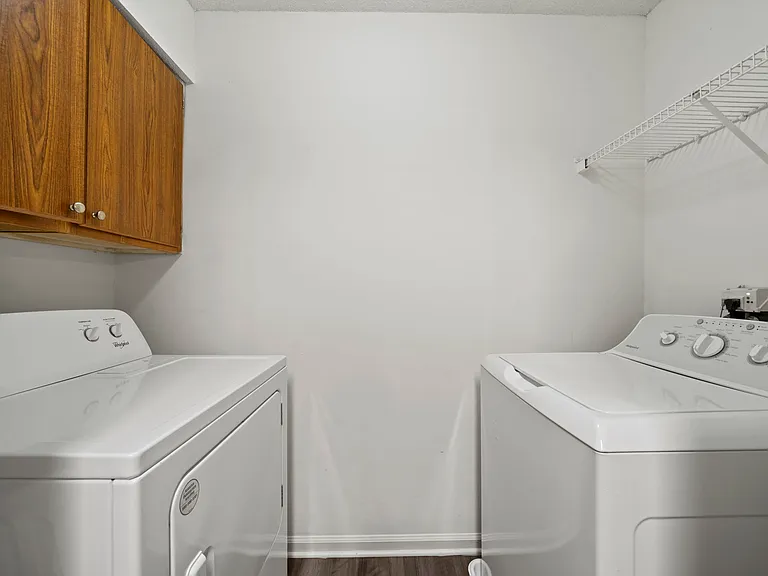 Salem Run Apartment Homes — Photo 1