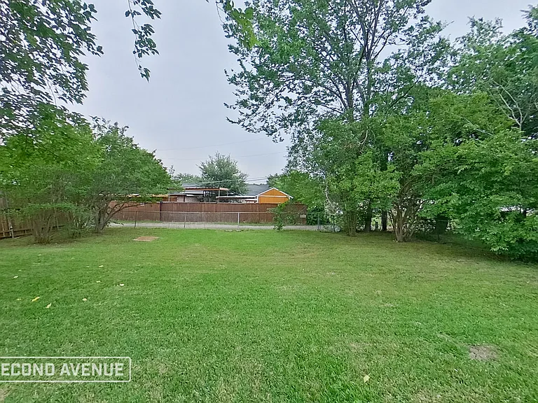 2641 Bluebird Ln — Photo 17