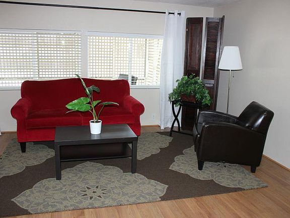 3rd image of 2052 Gold St #240