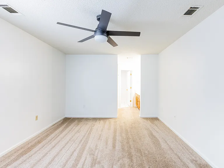 541 Pointe South Dr — Photo 17