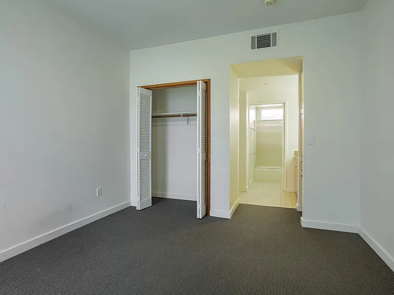 1212 Euclid St #205 — Photo 14