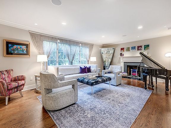 5th image of 204 Long Hill Dr