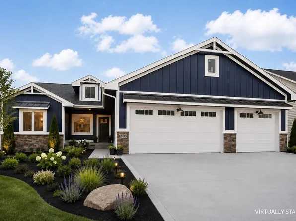 2340 Green Leaf Cir, Norwalk, IA 50211