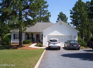 183 Bellhaven Dr, Whispering Pines, NC 28327