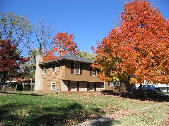 2nd image of 8518 Oxford Ave