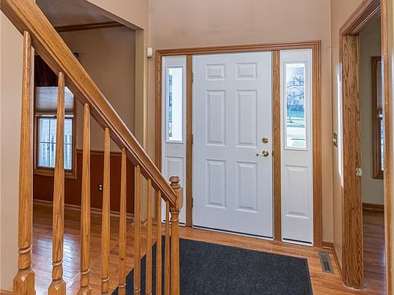 3rd image of 4393 Stone Creek Dr