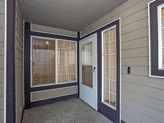 3rd image of 8813 Wallingford Ln NE