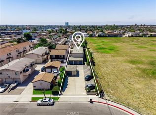 7802 Holt Dr, Huntington Beach, CA 92647
