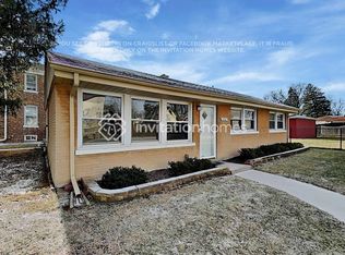 4000 Oak Ave, Brookfield, IL 60513