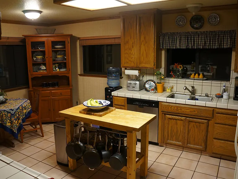 457 Russell Blvd — Photo 7