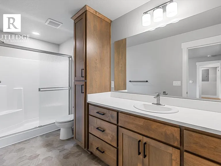 218 Academy Pl #2 — Photo 16