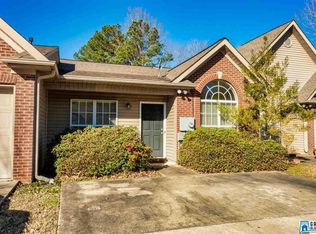 587 Cahaba Manor Dr, Pelham, AL 35124
