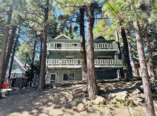 31506 Circle View Dr, Running Springs, CA 92382