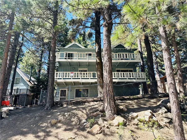 31506 Circle View Dr, Running Springs, CA 92382