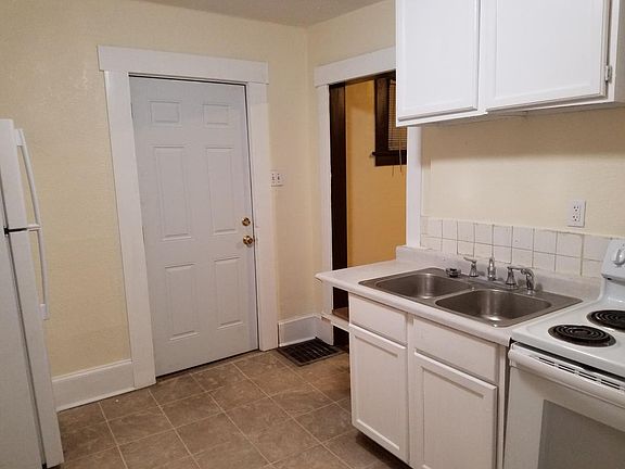 3rd image of 3100 Humboldt Ave N