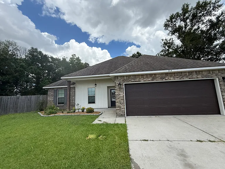 315 Springsteen Ln — Photo 2