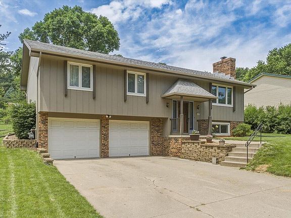 3rd image of 118 Upland Dr