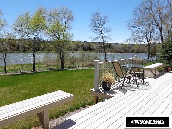 3rd image of 560 River Dr