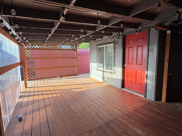 2385 5th St NE — Photo 10