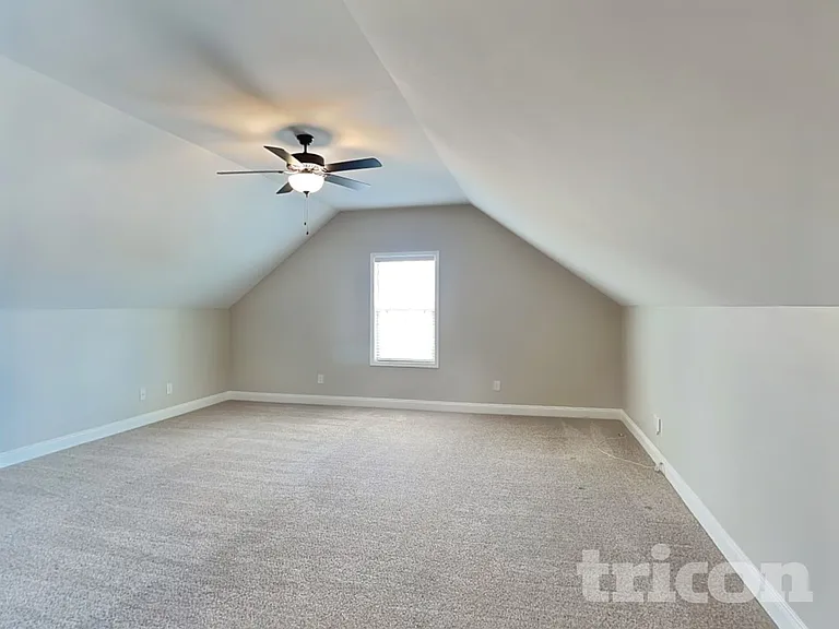 223 Fieldstone Ln — Photo 15