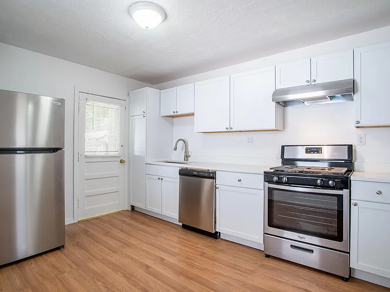 3323 W Clarendon Dr — Photo 5