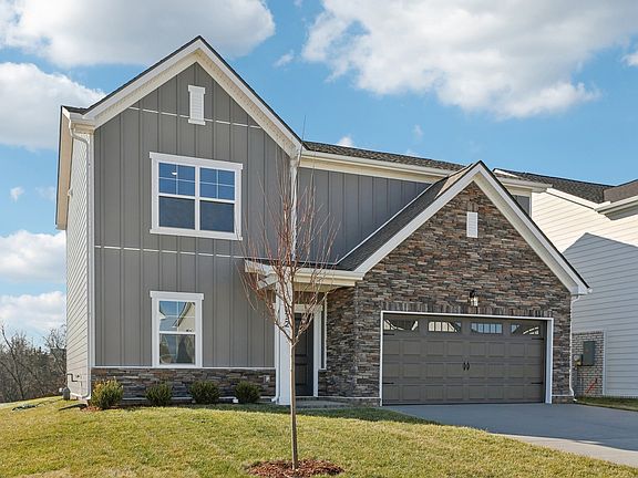 3rd image of 132 Dahlia Dr