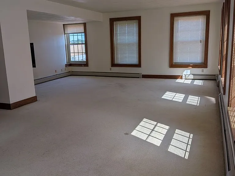 1408 Strongs Ave — Photo 1