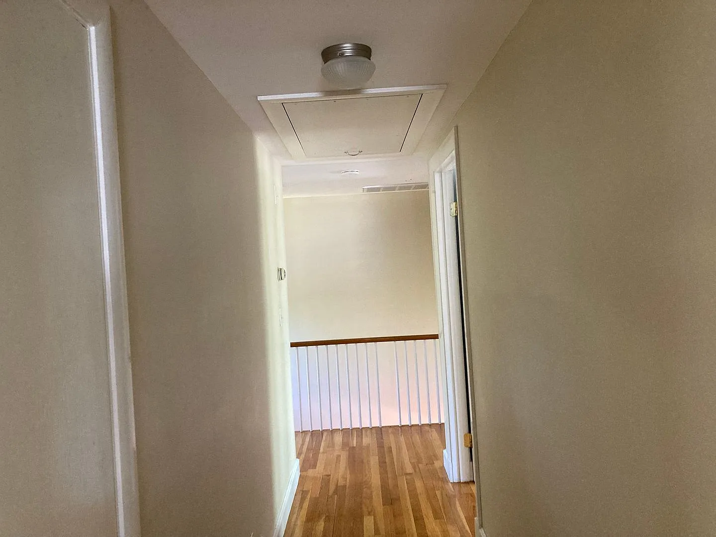 Large single family in Newton — Photo 2