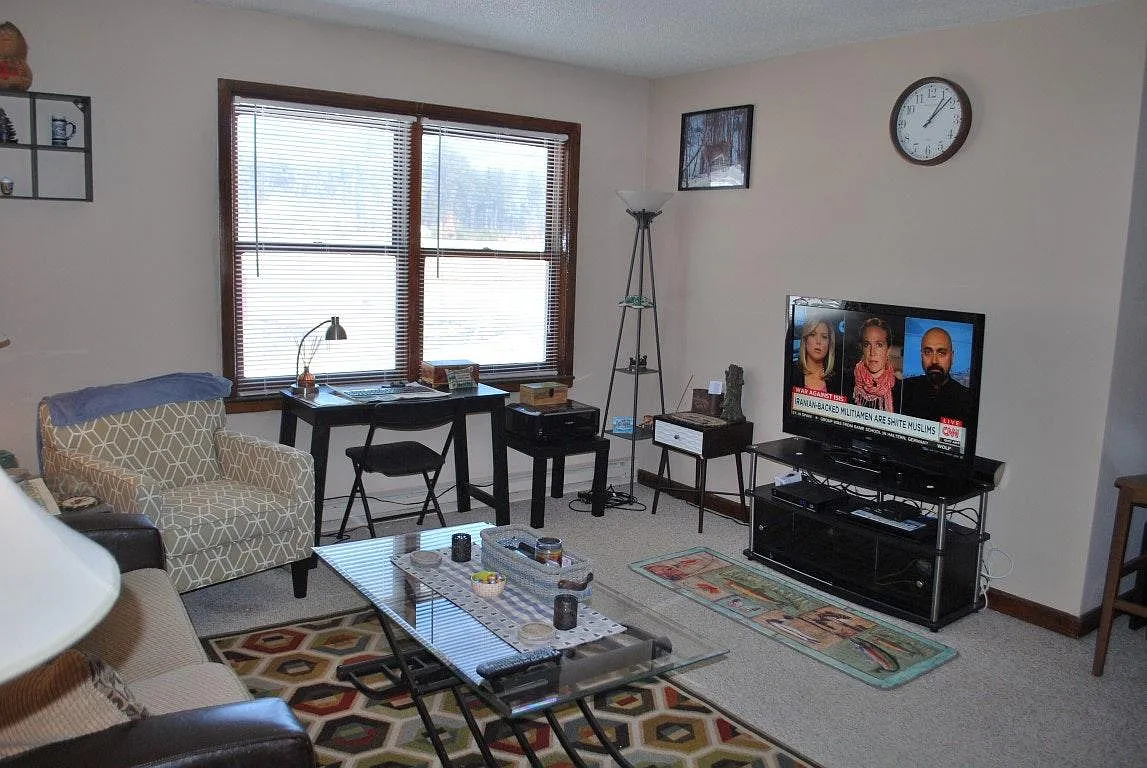 667 Geyser Rd — Photo 2