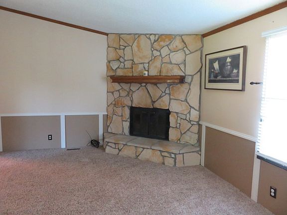 3rd image of 194 Osage Cir