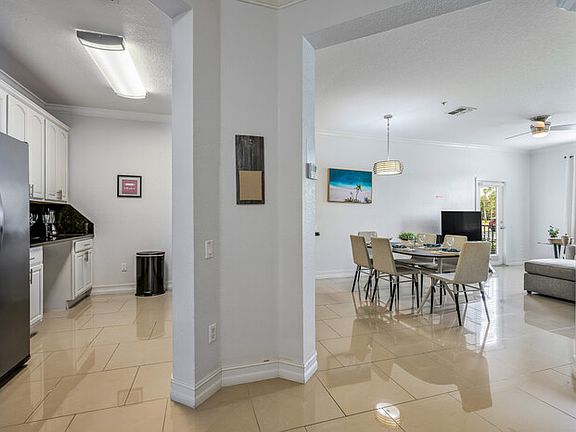 3rd image of 4114 Breakview Dr #104