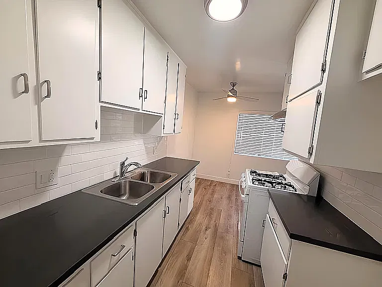 11936 Grevillea Ave — Photo 3