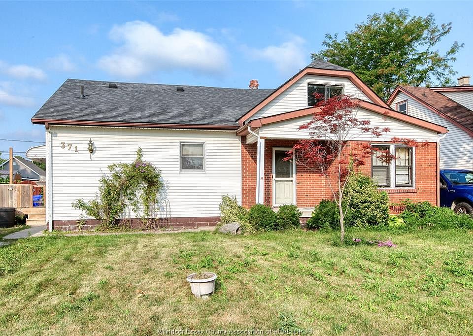 1st image of 371 Laporte Ave