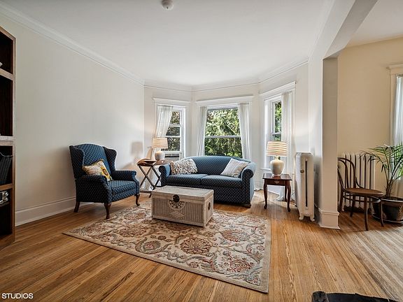 2nd image of 4515 N Ashland Ave #3S