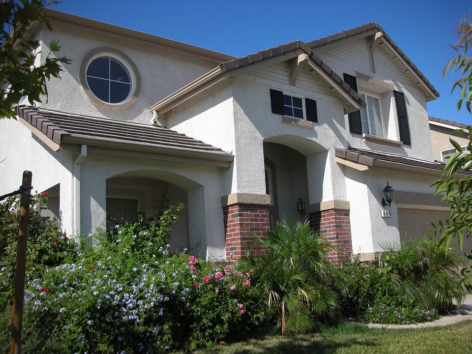 1st image of 846 Sunnyside Ln