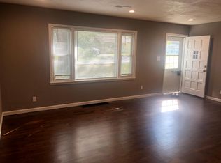 12700 7th St, Grandview, MO 64030