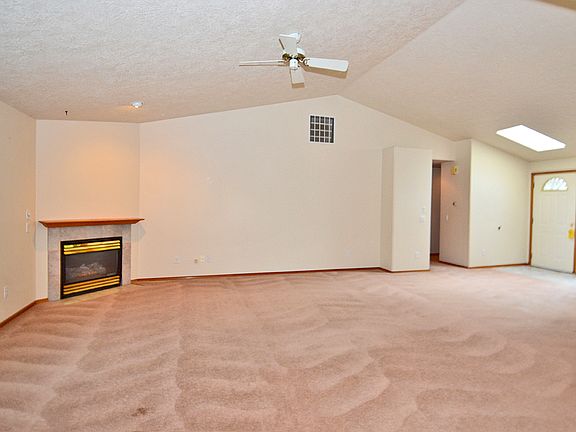 Living Room - Fireplace