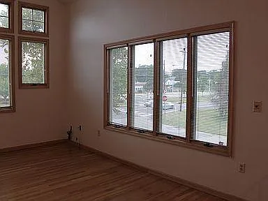 227 N Main St — Photo 5
