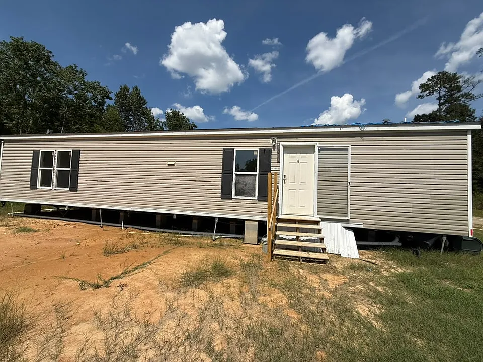 212 W Saunders Rd #103