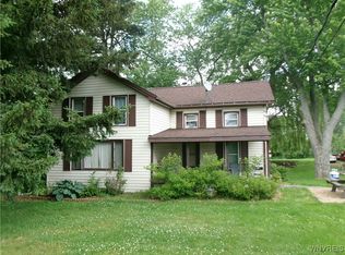 1207 Ransom Rd, Lancaster, NY 14086